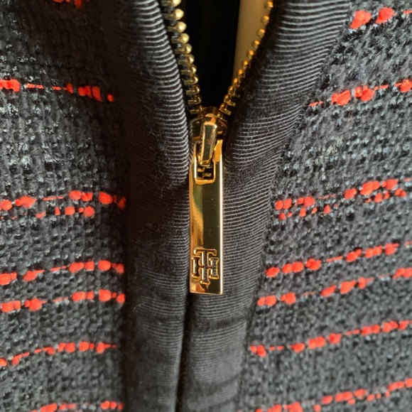 Tomny Hilfiger zip front blazer. Worn once - Picture 3 of 5